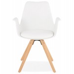 Sedia di design scandinava con piedi ARUM braccioli in legno color naturale (bianco)