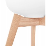 Silla de diseño escandinavo con pies KALLY de madera de color natural (blanco)