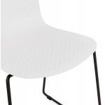 Sedia moderna impilabile piedi neri metallici ALIX (bianco)