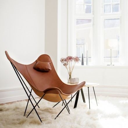 Vista Intacto Mus Precioso sillón de mariposa para un interior de diseño seguro.